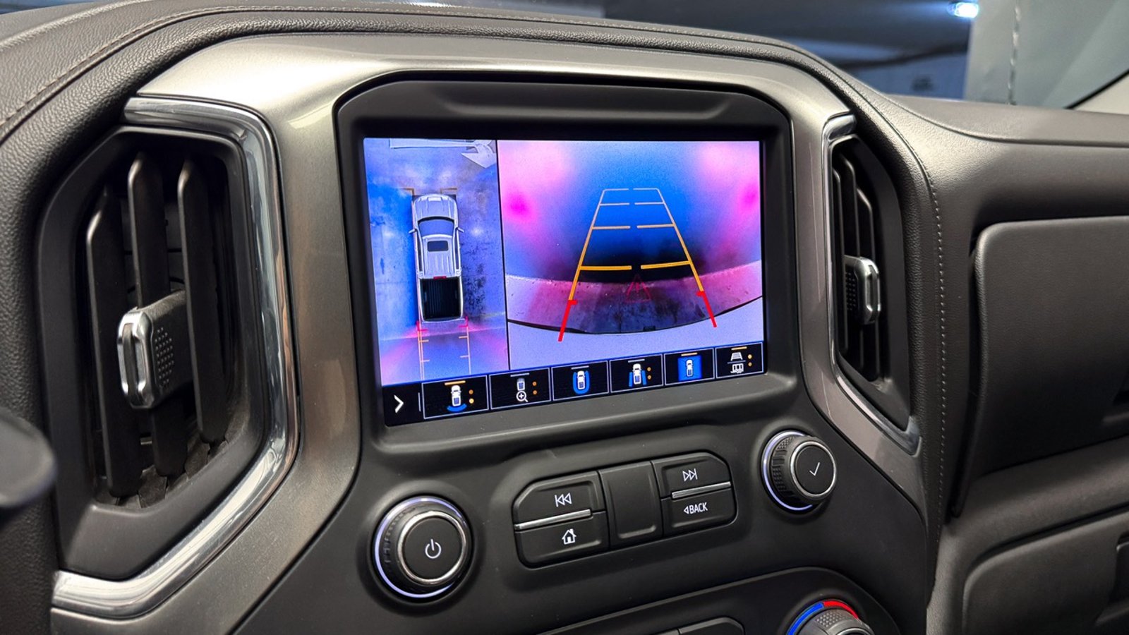 Chevrolet Silverado LTZ 2021 - Imagen 19 de 20
