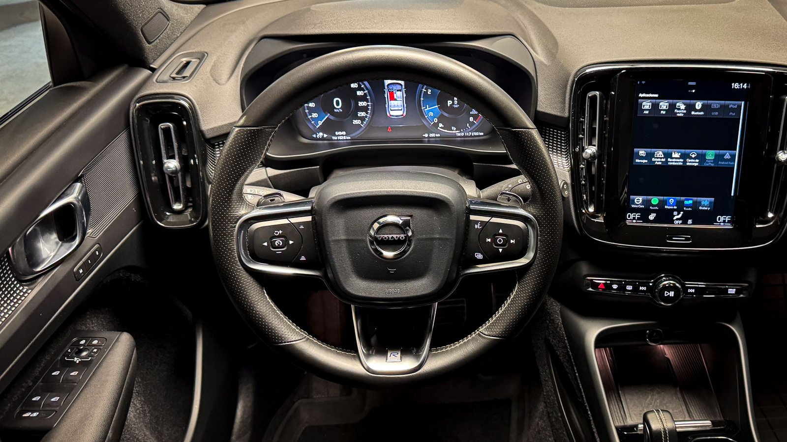 Volvo XC40 T5 R-Design 2.0 2020 - Imagen 12 de 20