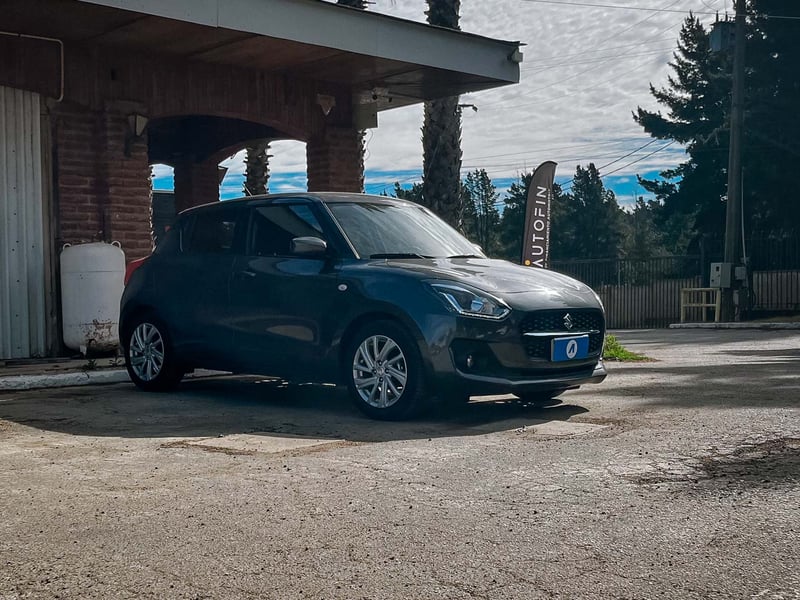 Suzuki Swift GL Hibrido 1.2 MT 2024 - Imagen 5 de 20