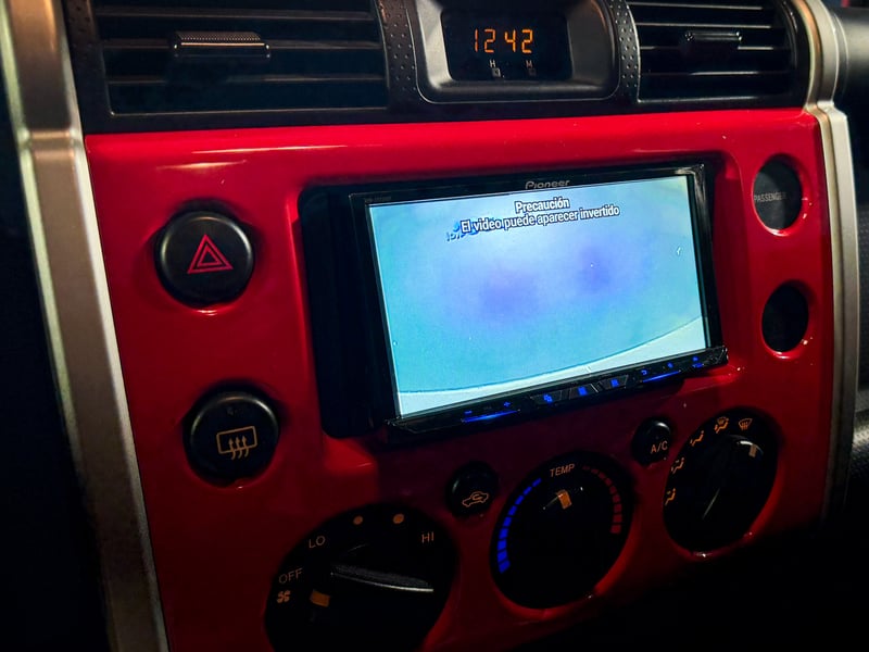 Toyota FJ Cruiser Limited 4x4 4.0 2013 - Imagen 14 de 20