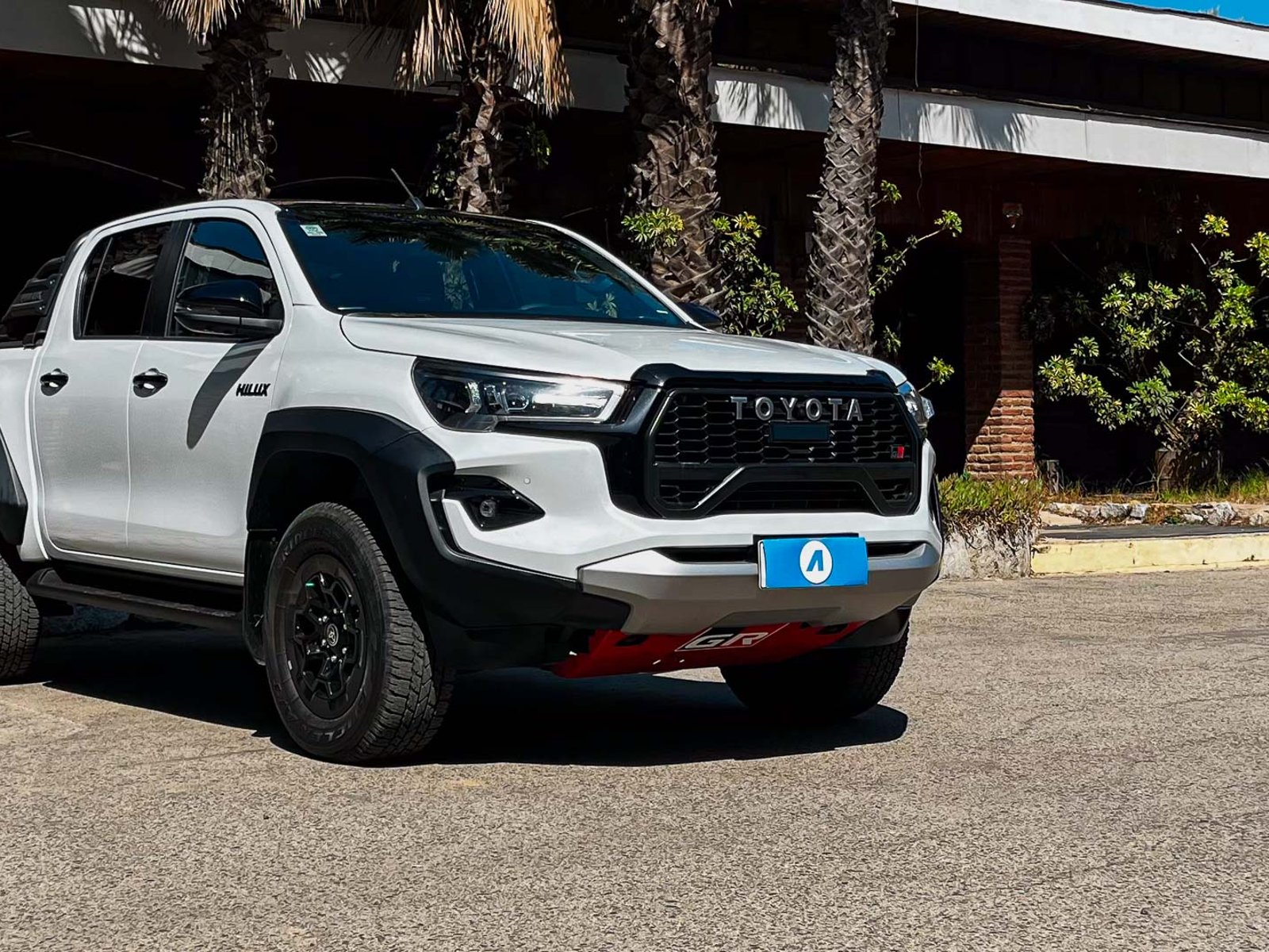 Toyota Hilux GRS 4WD AT 2.8 2025 - Foto 5 de 20