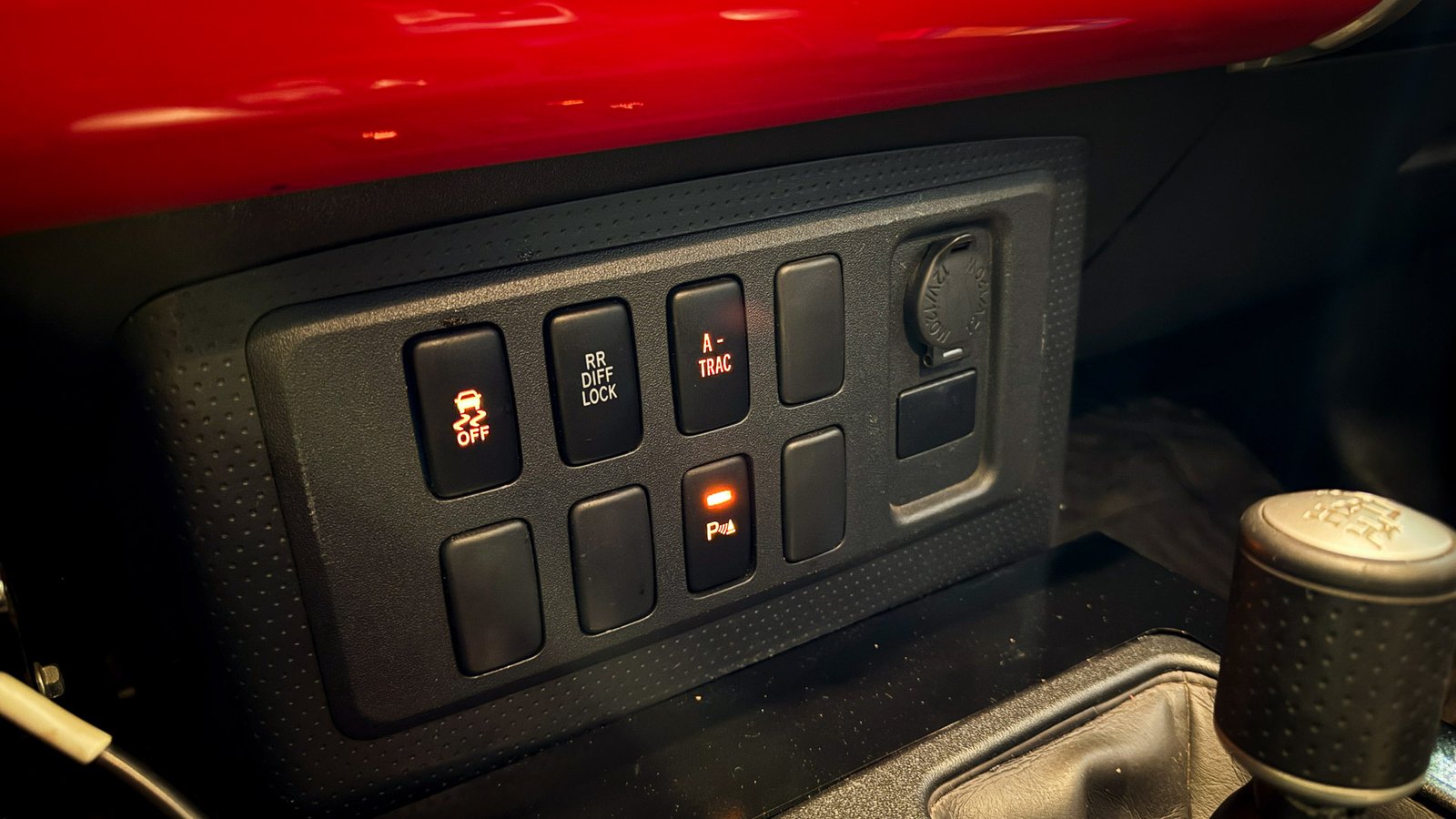 Toyota FJ Cruiser Limited 4x4 4.0 2013 - Imagen 15 de 20