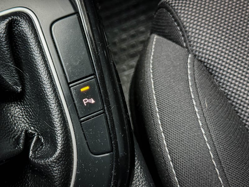 Kia Cerato EX MT 1.6 2023 - Imagen 19 de 20
