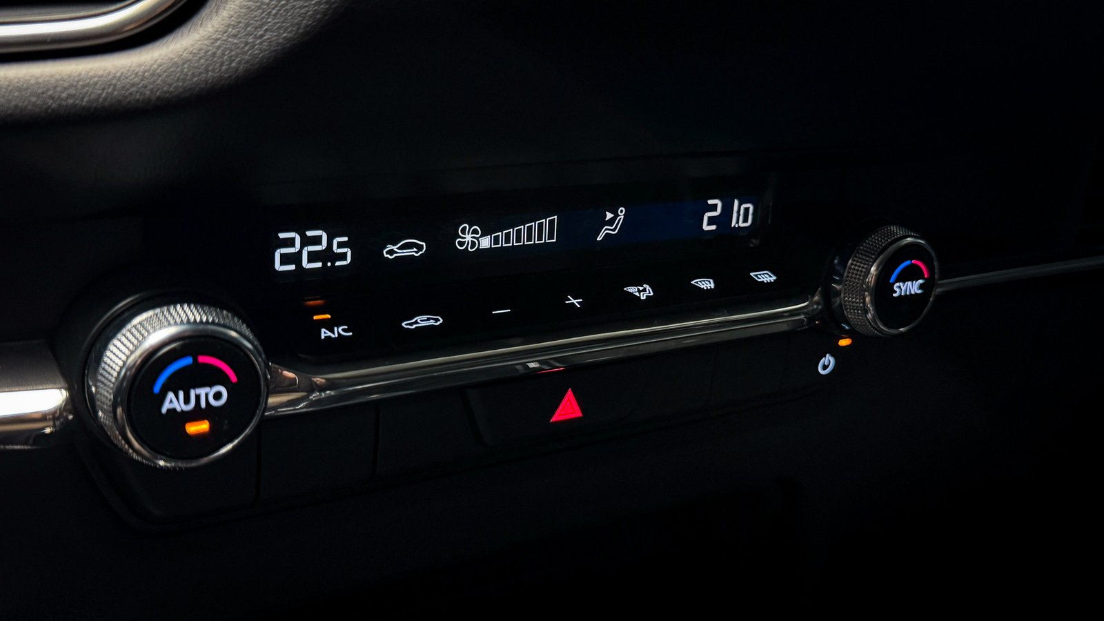 Mazda CX-30 Core 2.0 AT 2025 - Imagen 17 de 20