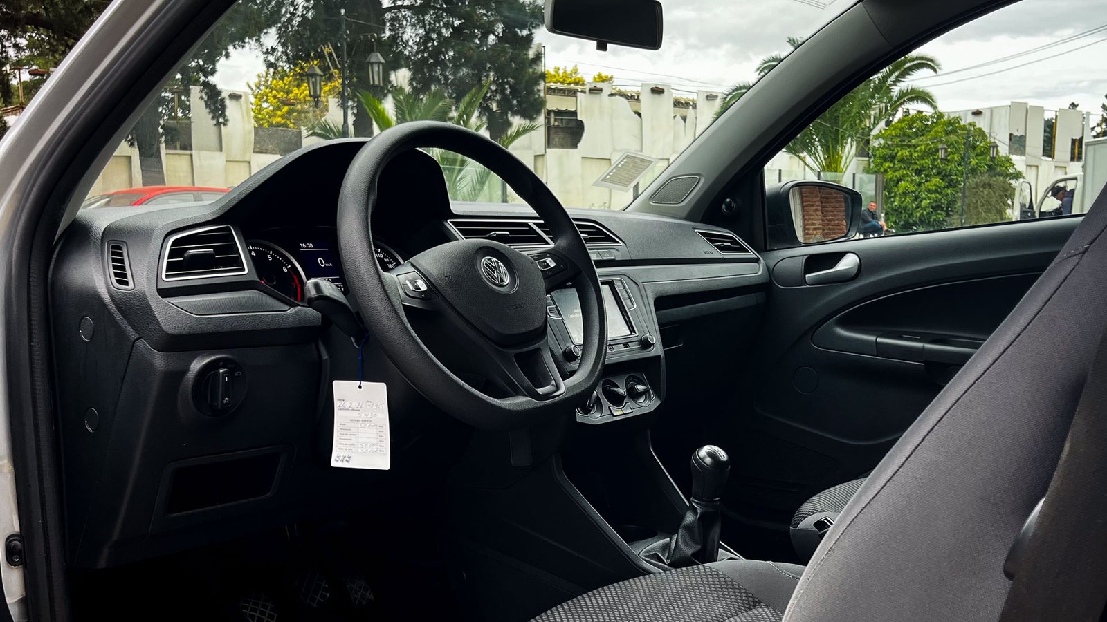 Volkswagen Saveiro Trendline MT 1.6 2023 - Imagen 11 de 20