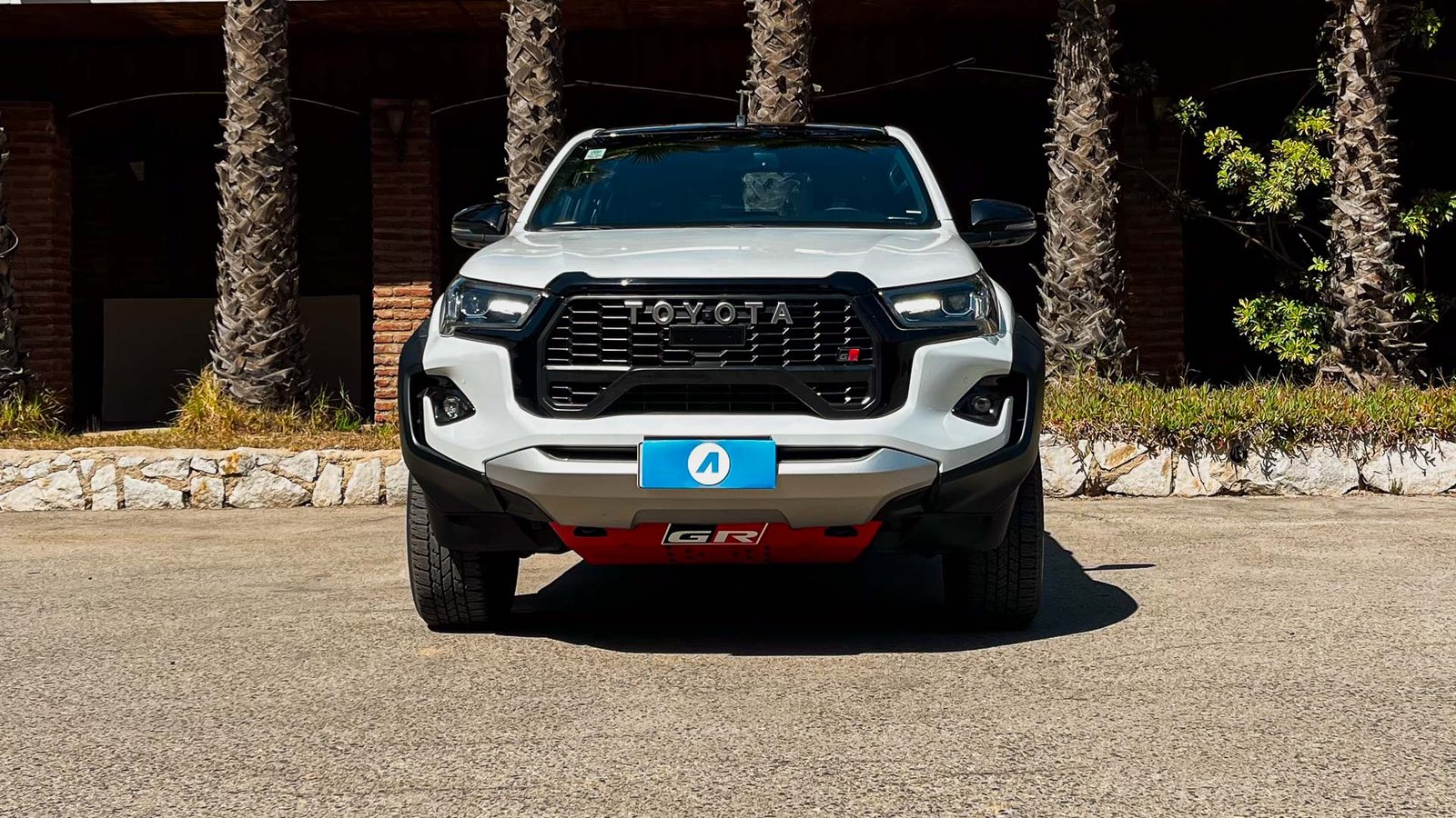 Toyota Hilux GRS 4WD AT 2.8 2025 - Imagen 6 de 20