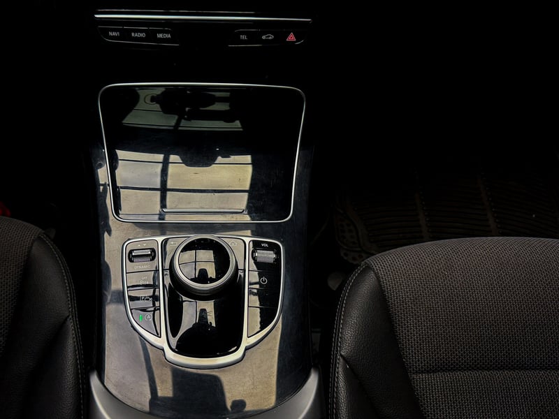 Mercedes-Benz C180 1.6 2019 - Imagen 15 de 17