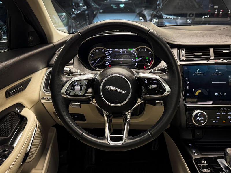 Jaguar E-Pace S AWD 2.0 2022 - Imagen 11 de 20