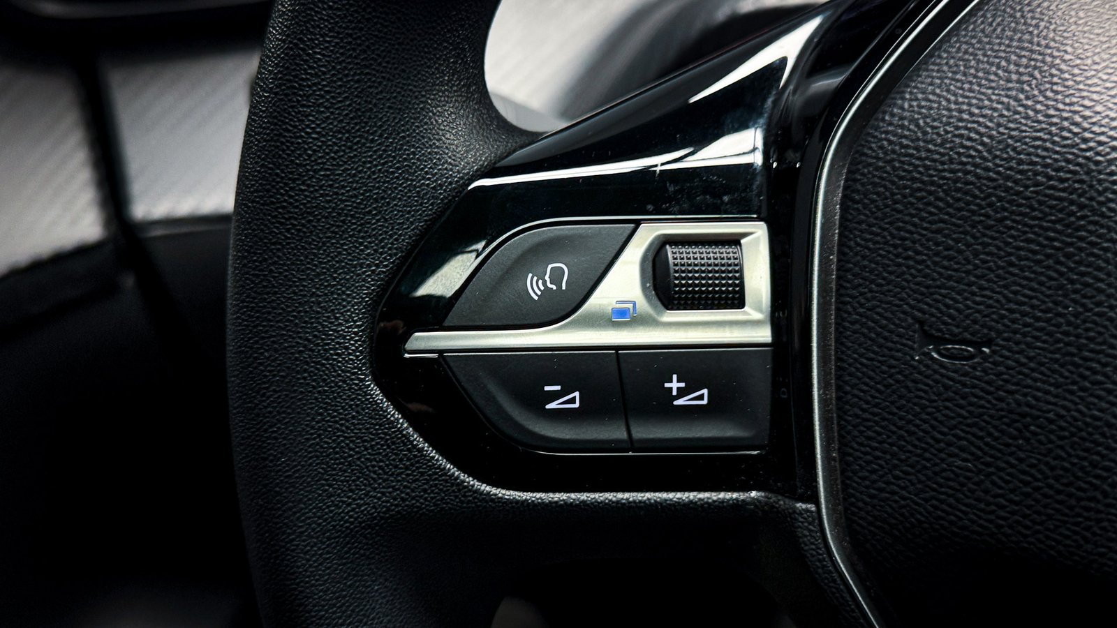 Peugeot 208 Style Puretech 1.2 2023 - Imagen 9 de 20