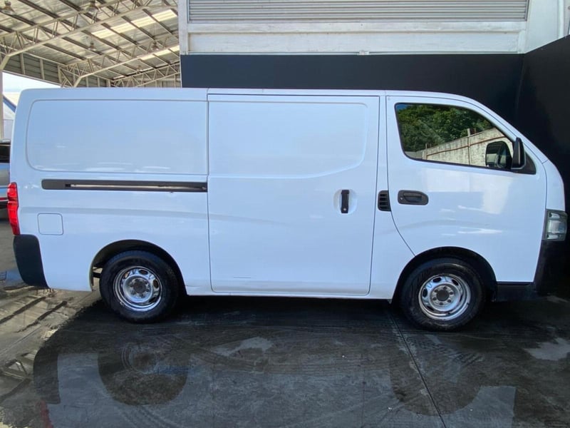 Nissan NV350 2.5 DIESEL MECANICO 2015 - Imagen 4 de 10