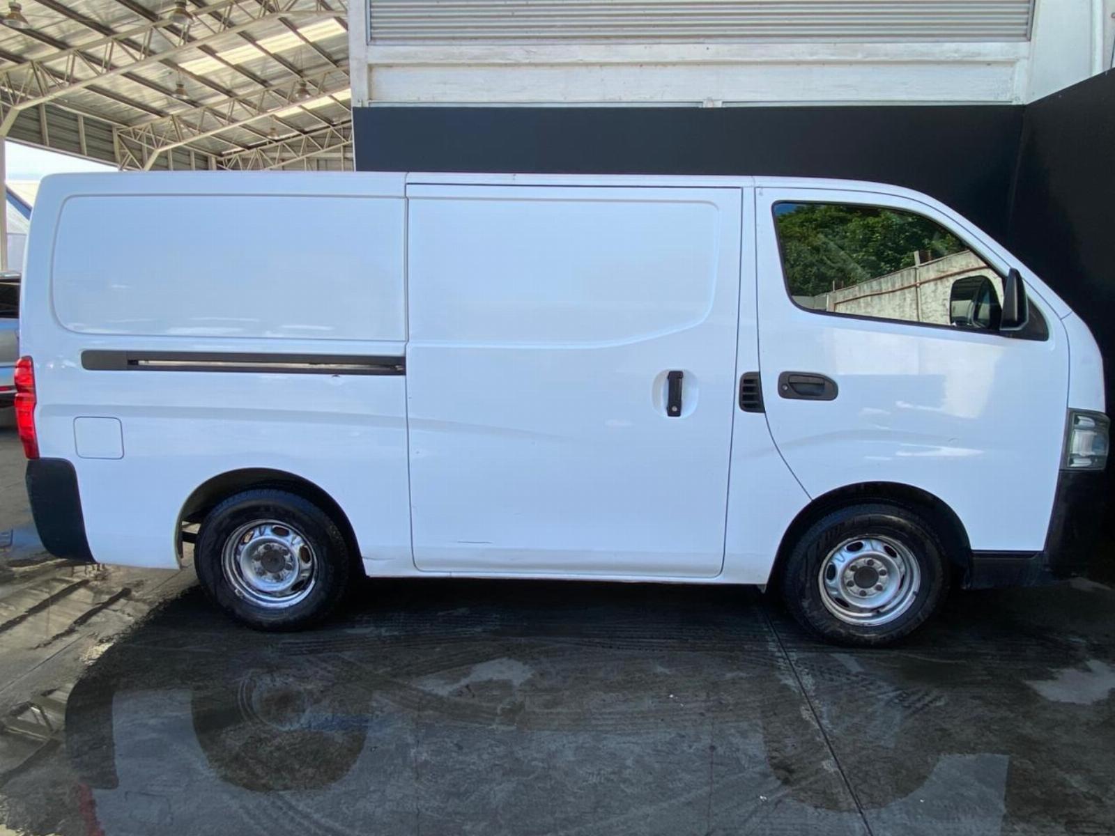 Nissan NV350 2.5 DIESEL MECANICO 2015 - Imagen 4 de 10