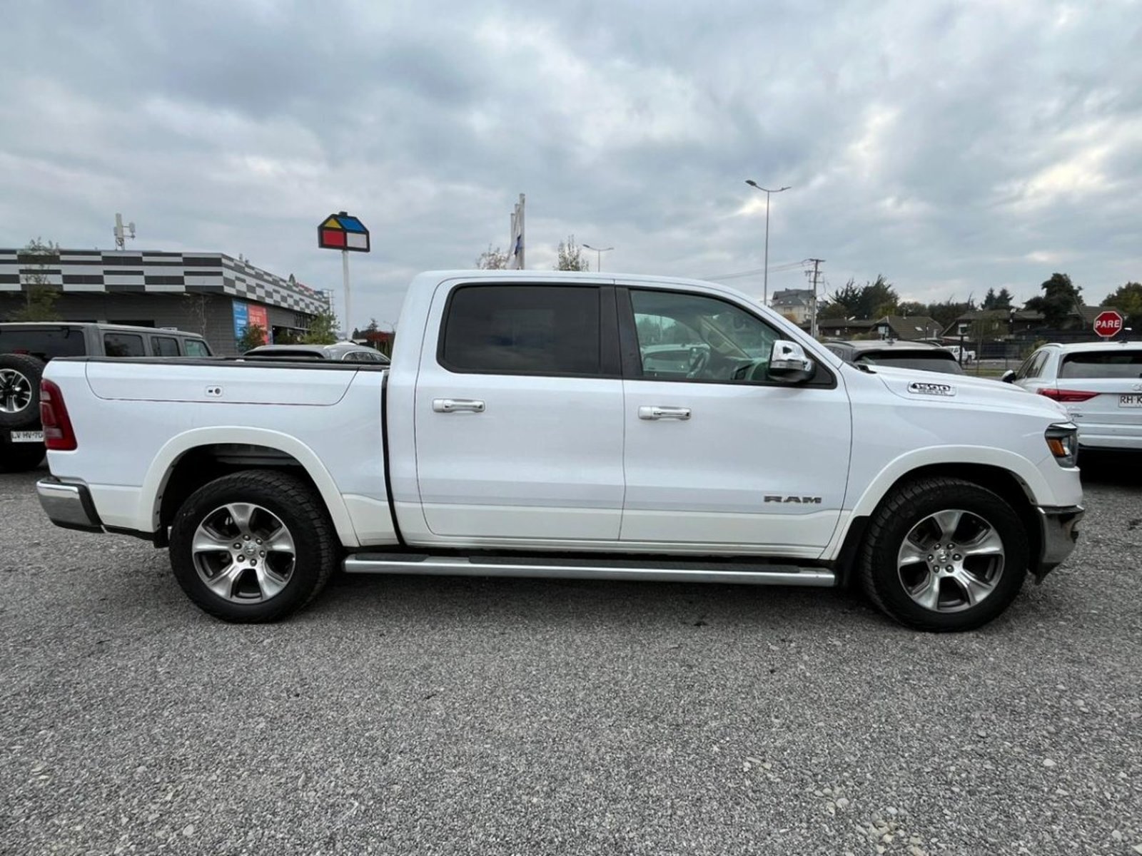 RAM 1500 LARAMIE DCAB 4X4 5,7 AUT 2020 - Imagen 4 de 10