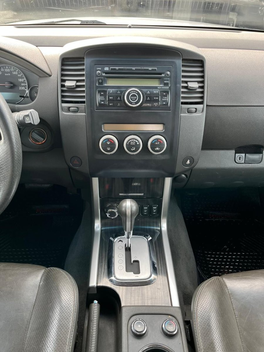 Nissan PATHFINDER PATHFINDER LE 4X4 2.5 2011 - Imagen 10 de 10