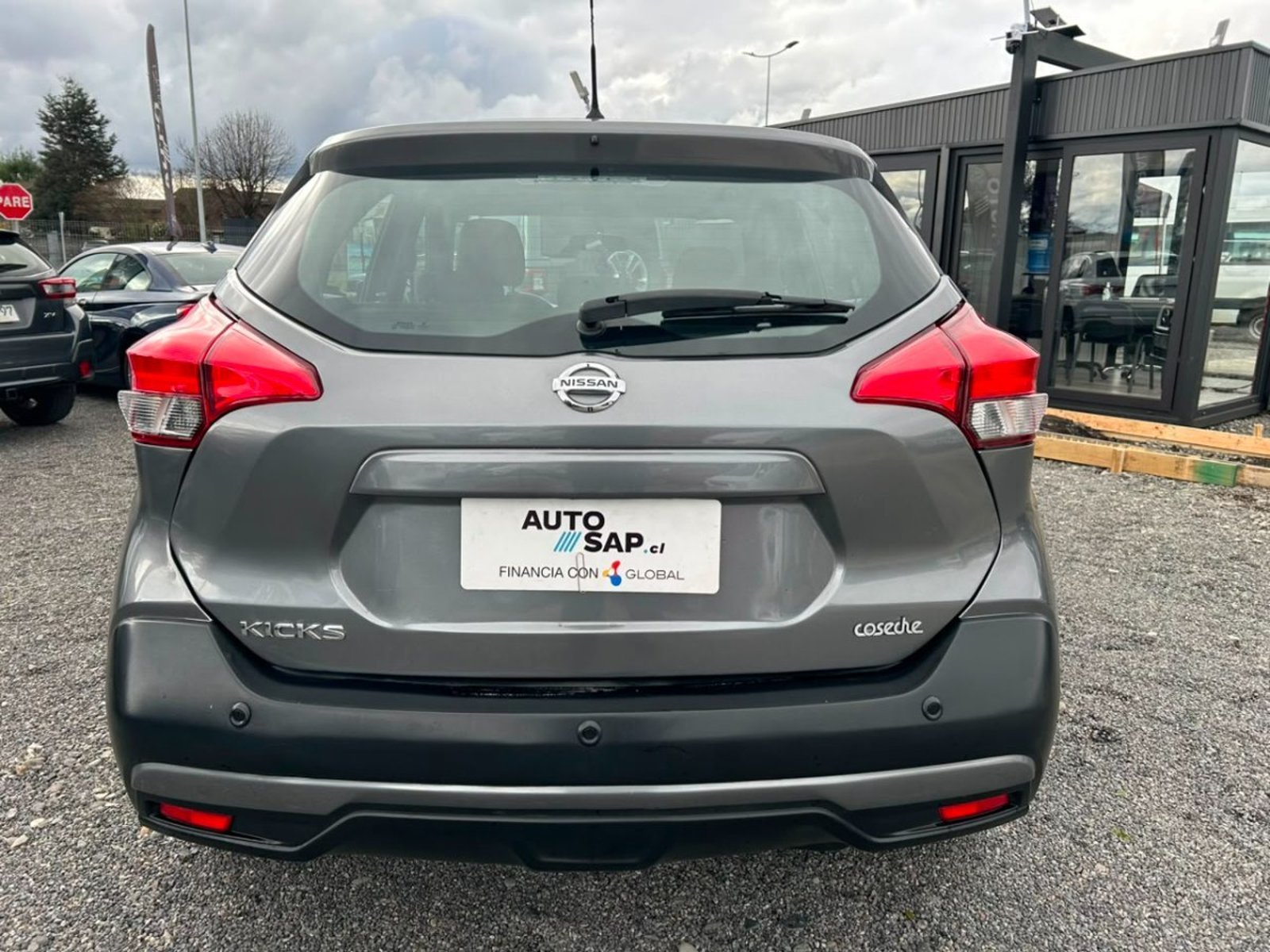 Nissan KICKS 1.6 SENSE MT 2020 - Imagen 6 de 10