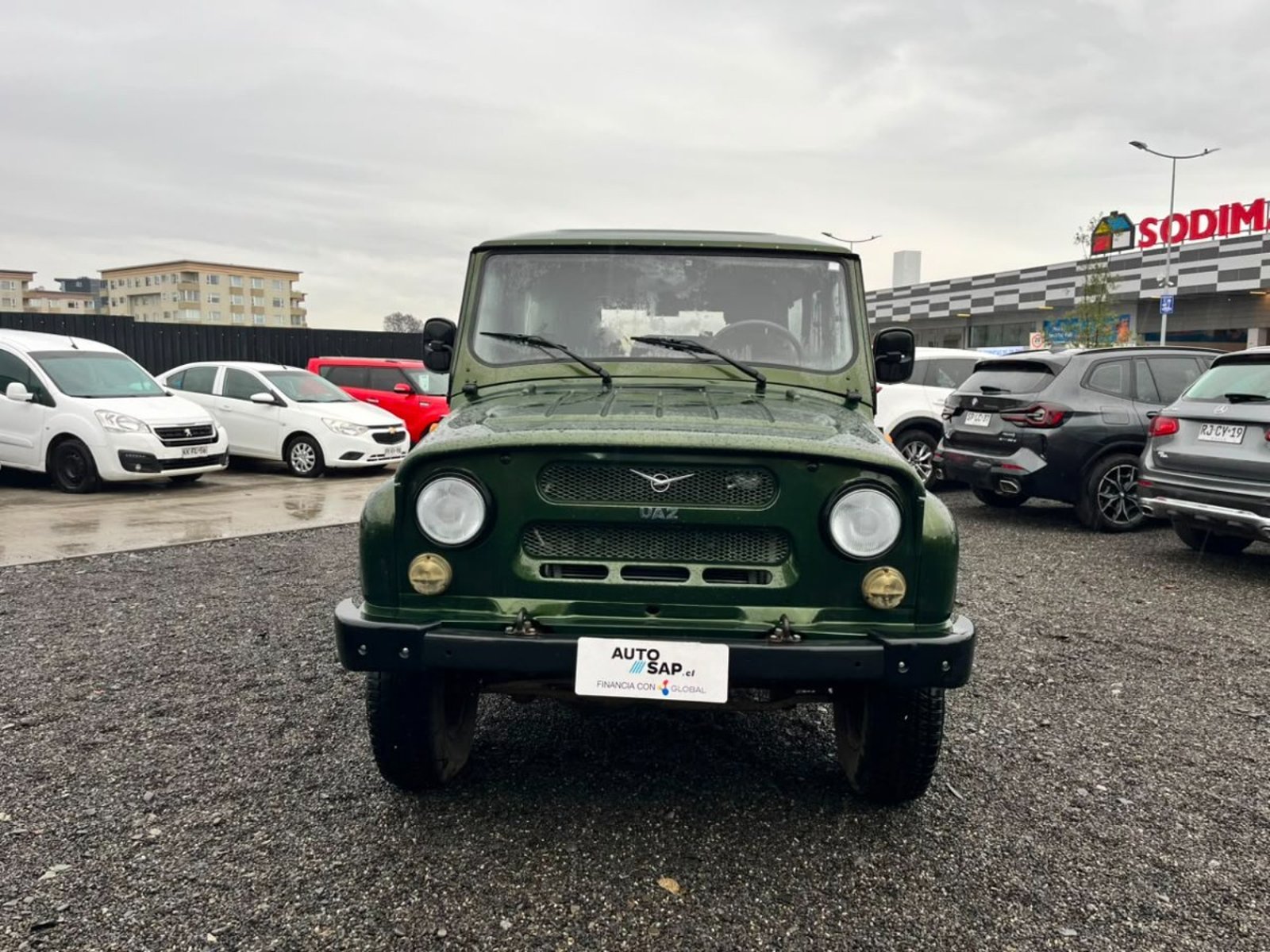 UAZ HUNTER CLASSIC 4x4 MT 2021 - Foto 2 de 10