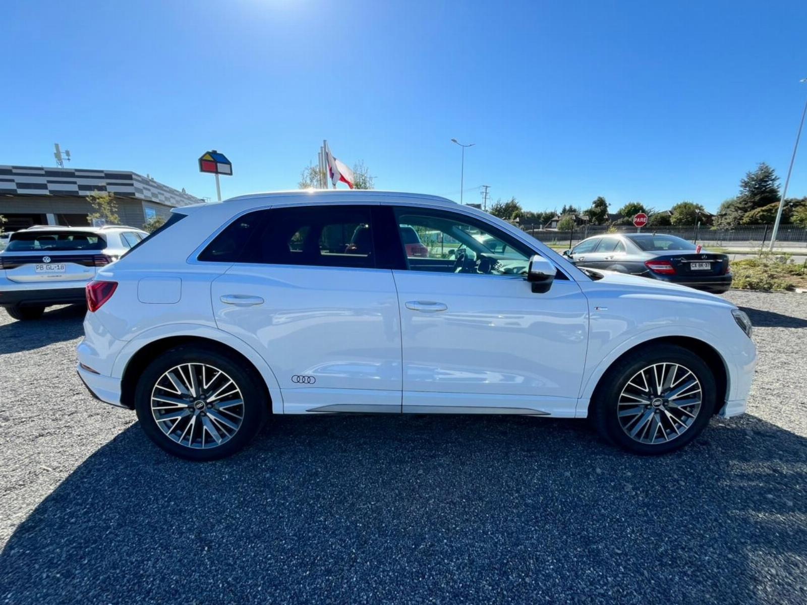 Audi Q3 35 TFSI 1.4 AUT 2022 - Foto 4 de 8