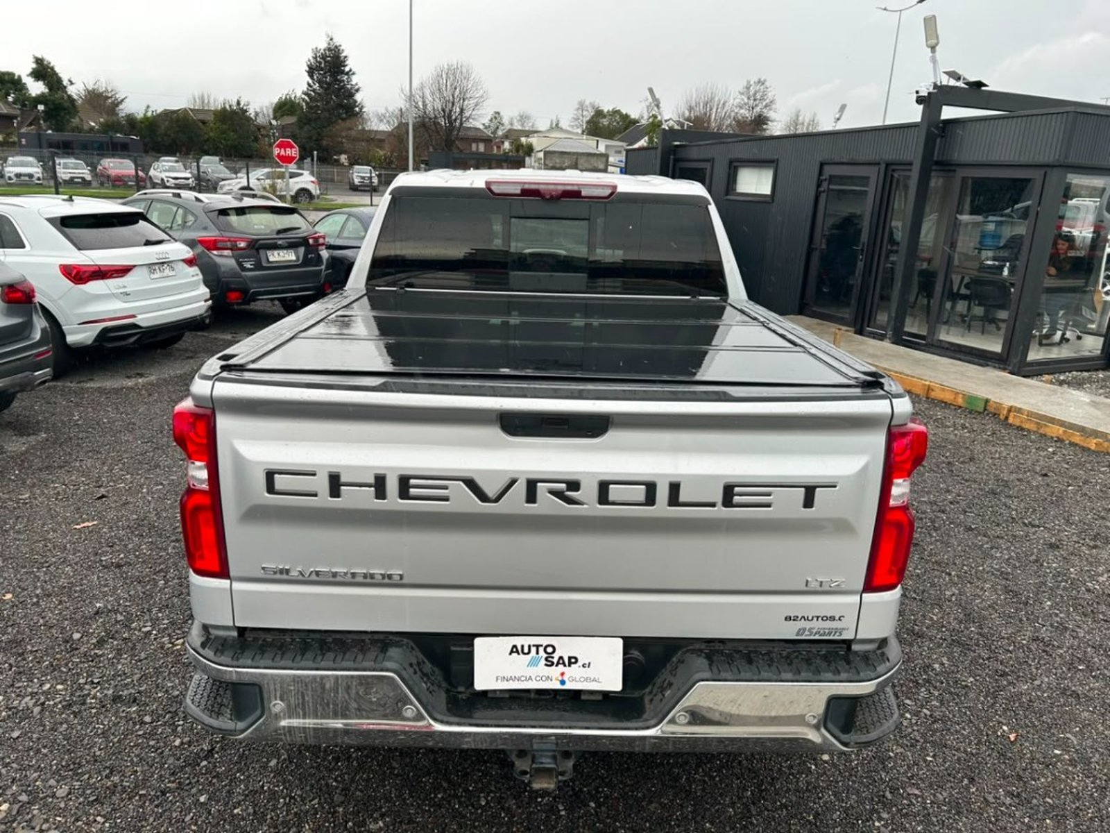 Chevrolet SILVERADO CC DCAB 4X4 5.3 AUT 2021 - Imagen 7 de 10