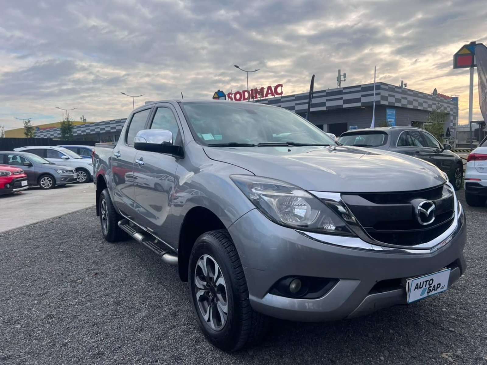 Mazda BT-50 DCAB SDX 4X4 3.2 AUTOMATICA 2018 - Imagen 3 de 10
