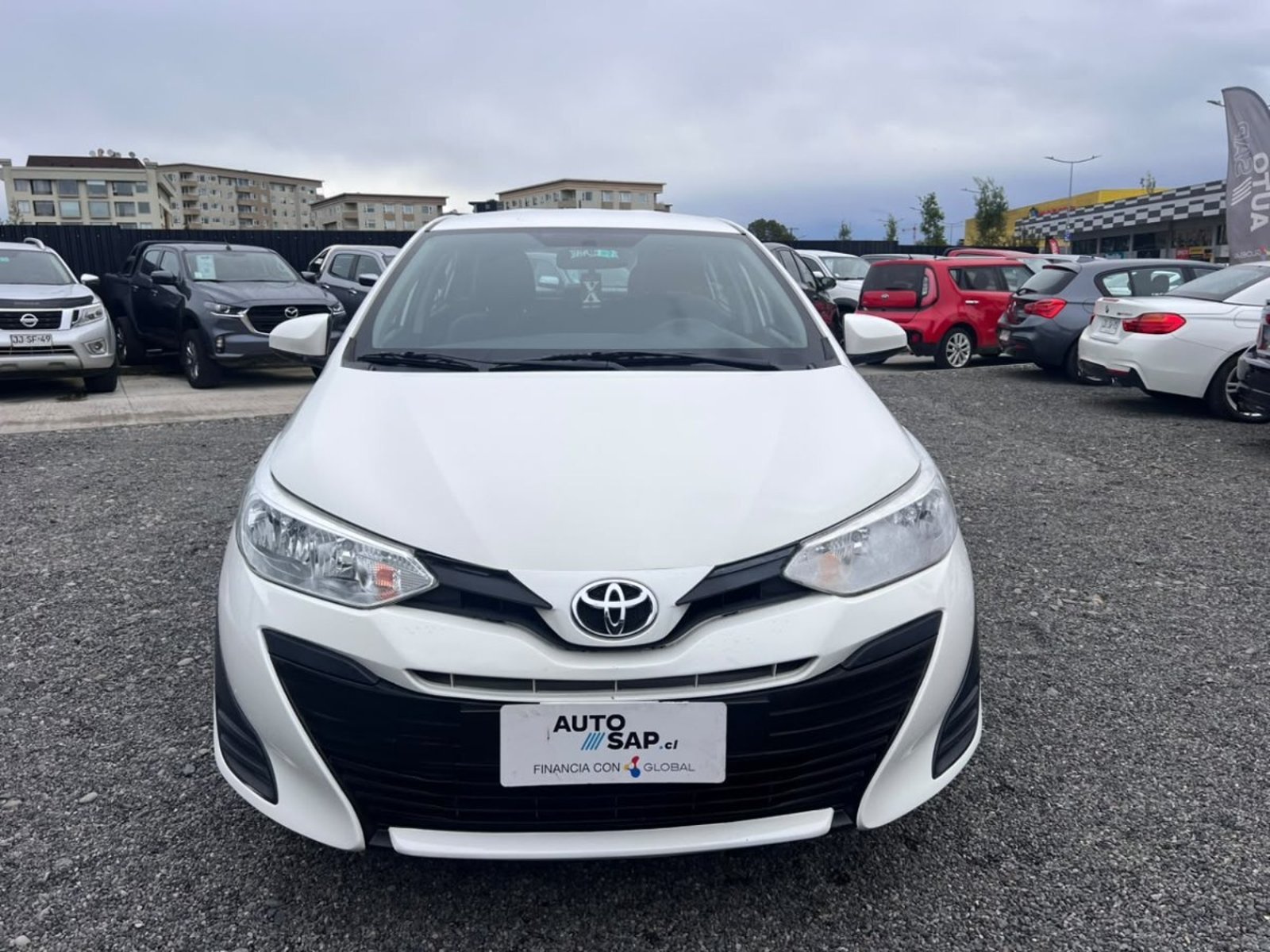 Toyota YARIS SEDAN 1.5 AUT 2019 - Foto 2 de 10
