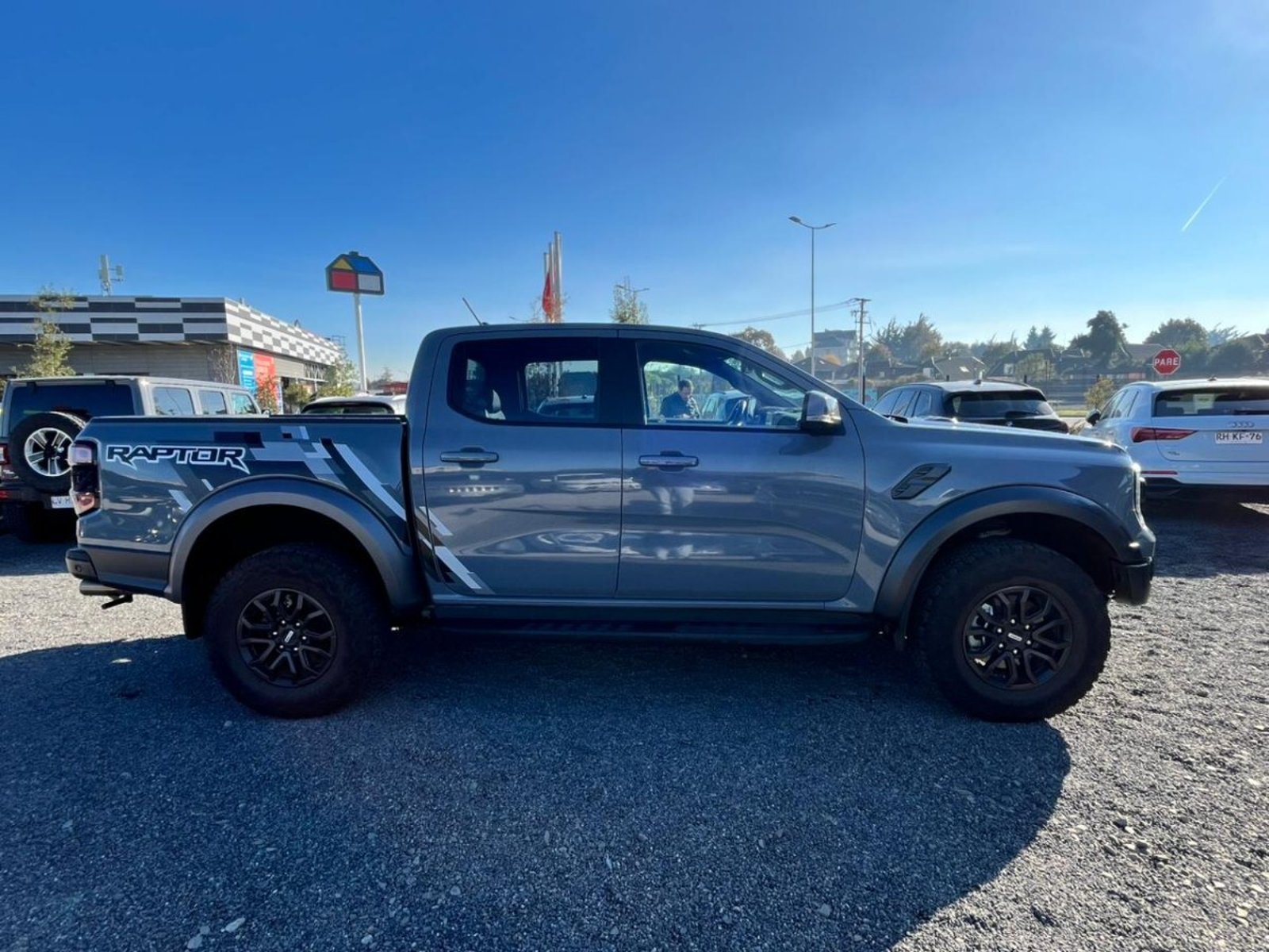 Ford RANGER RAPTOR 4X4 4P 3.0 AUT 2025 - Imagen 4 de 10