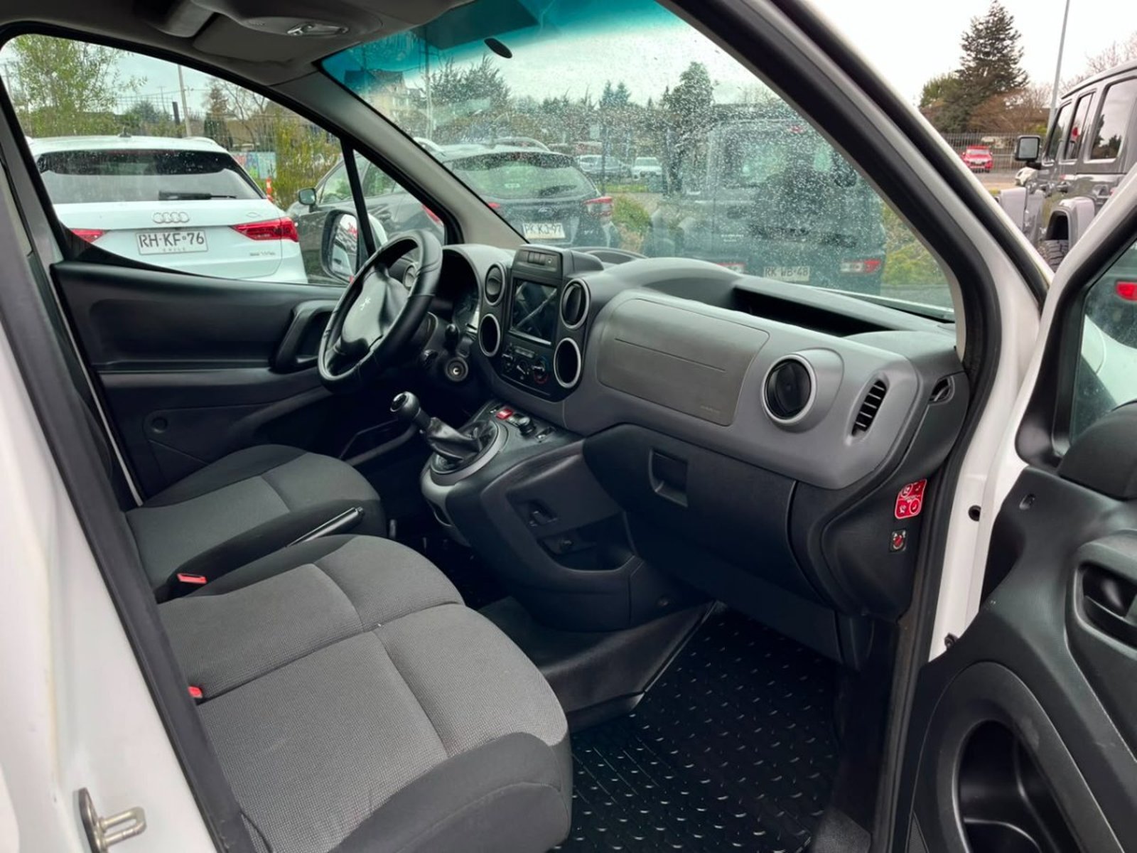 Peugeot PARTNER MAXI HDI 1.6 2018 - Imagen 10 de 10