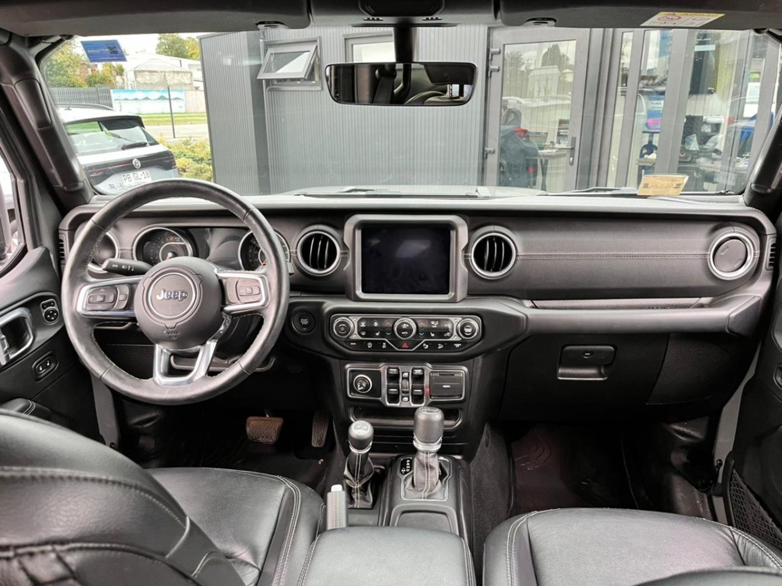 Jeep WRANGLER UNLTD SAHARA 4X4 3.6 AUT 2019 - Imagen 8 de 10