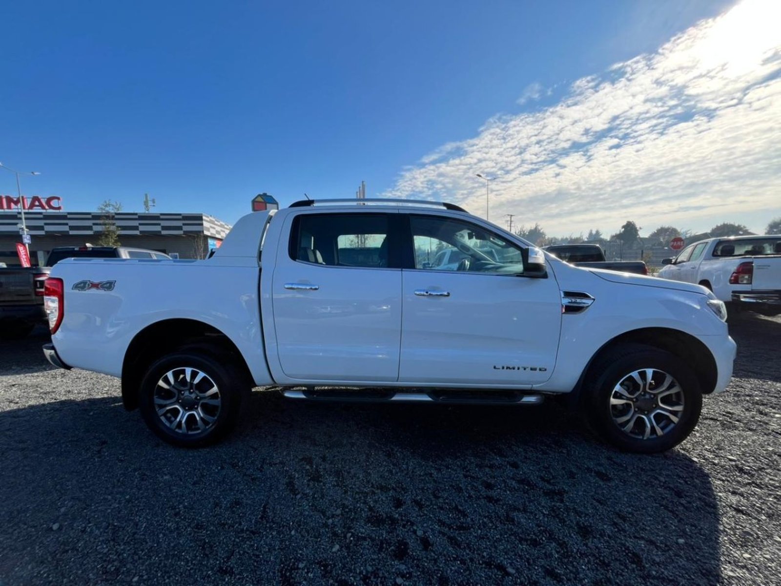 Ford RANGER RANGER DSL LIMITED 3.2L 2023 - Imagen 4 de 10