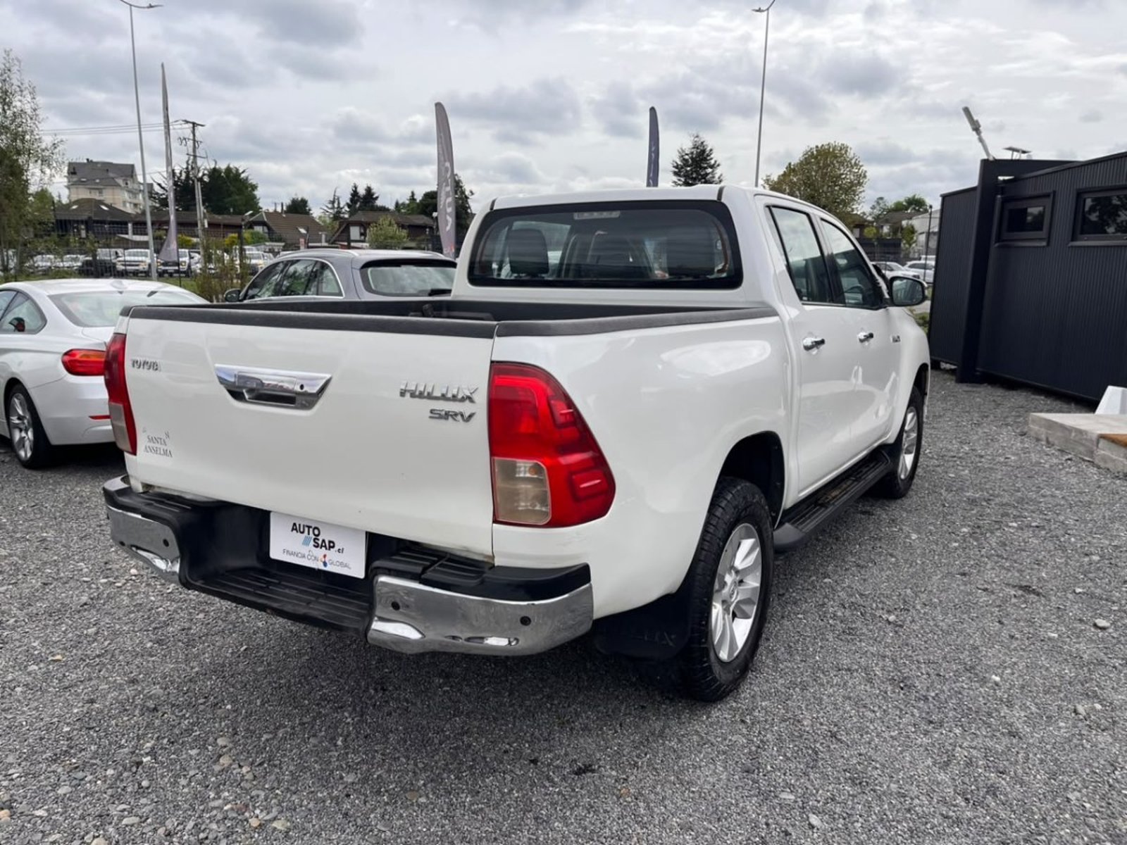 Toyota HILUX SRV 4X4 2.8 2017 - Foto 3 de 10