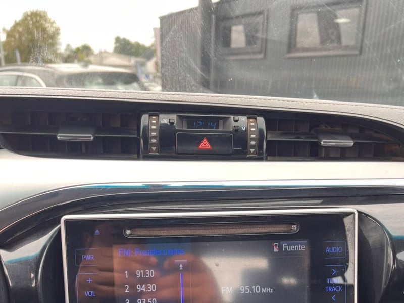 Toyota HILUX SRV 4X4 2.8 2017 - Imagen 10 de 10
