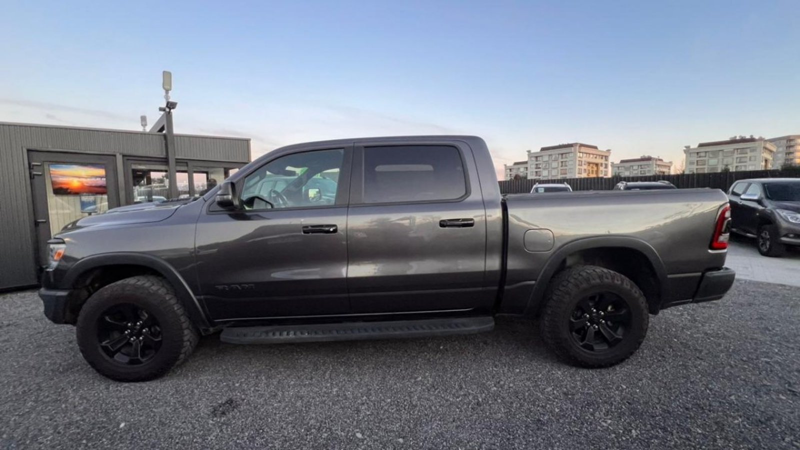 RAM 1500 1500 REBEL CREW DCAB 4X4 5.7 AUT 2024 - Imagen 8 de 10