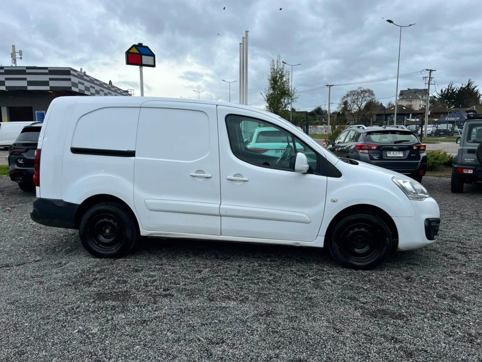 Peugeot PARTNER MAXI HDI 1.6 2018 - Foto 4 de 10