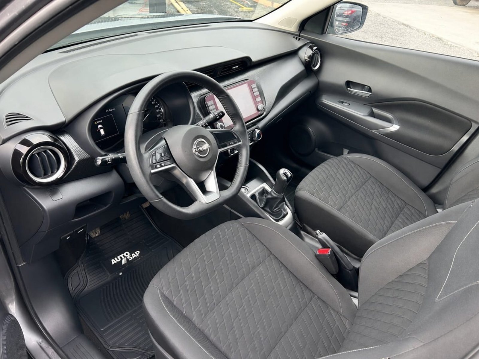 Nissan KICKS 1.6 ADVANCE MT 2022 - Imagen 9 de 10