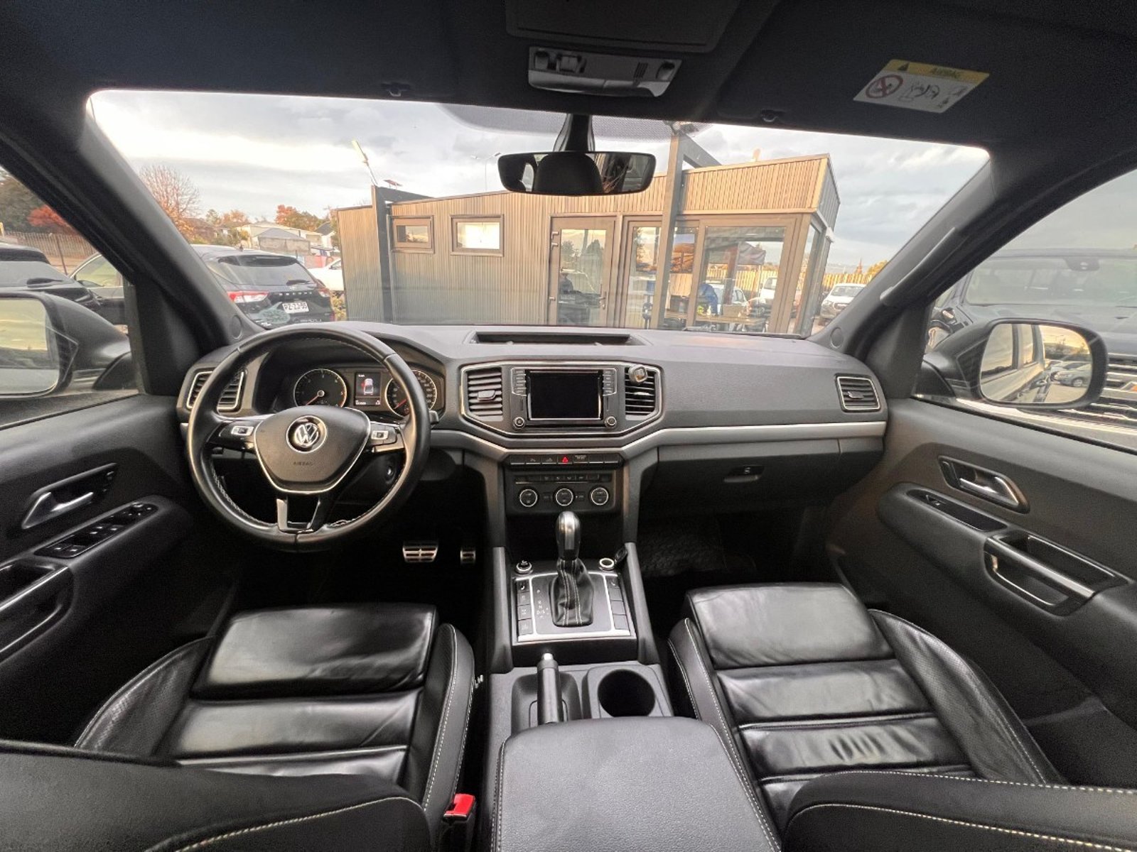 Volkswagen AMAROK AMAROK 4X4 3.0 V6 AUT 2021 - Imagen 8 de 10