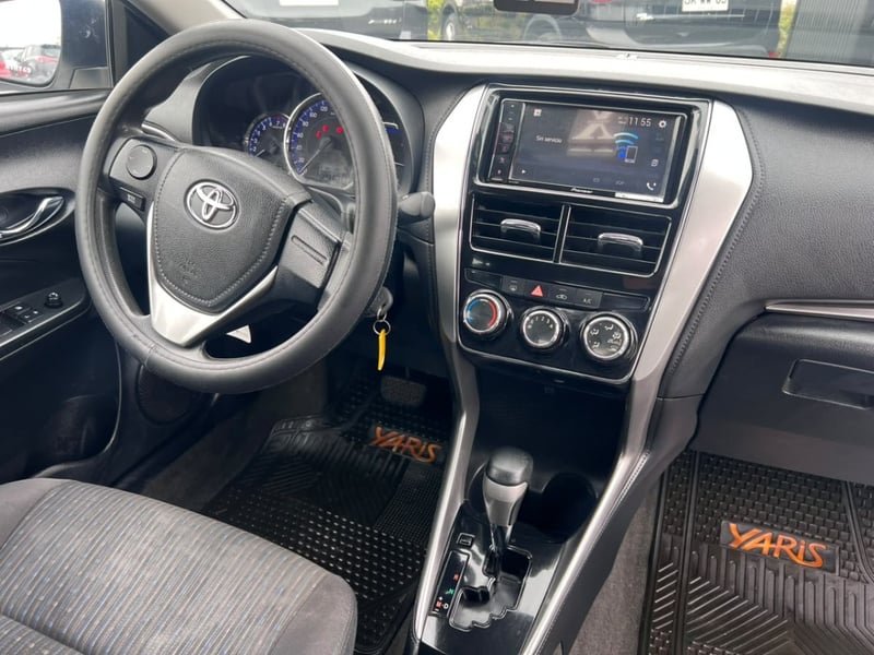 Toyota YARIS SEDAN 1.5 AUT 2019 - Imagen 6 de 10