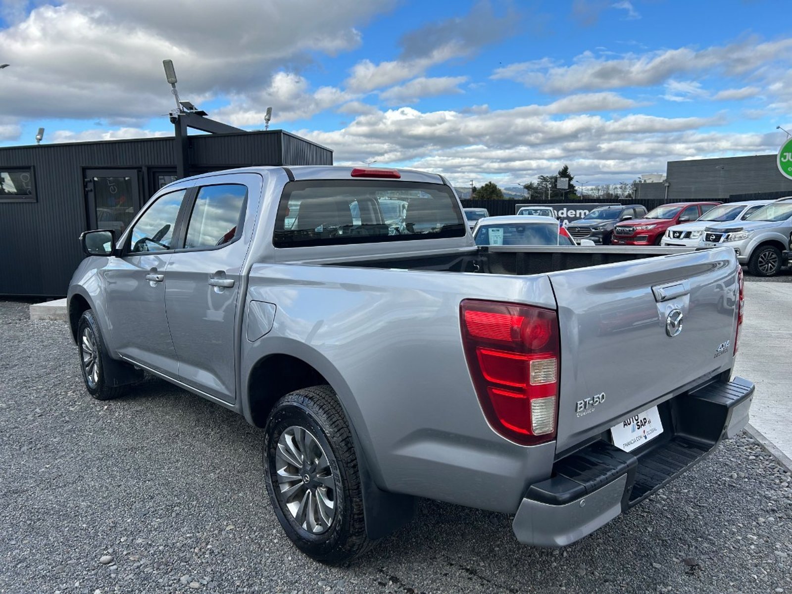 Mazda BT-50 BT50 4X4 3.0 AUT 2023 - Foto 5 de 10