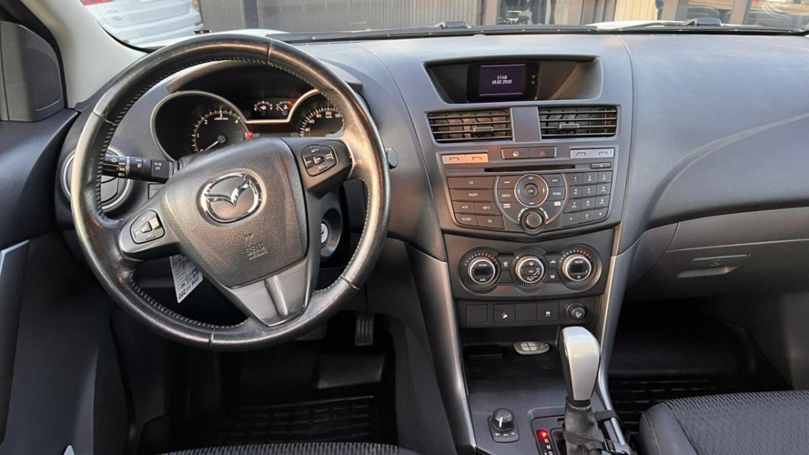 Mazda BT-50 DCAB SDX 4X4 3.2 AUTOMATICA 2022 - Imagen 9 de 10
