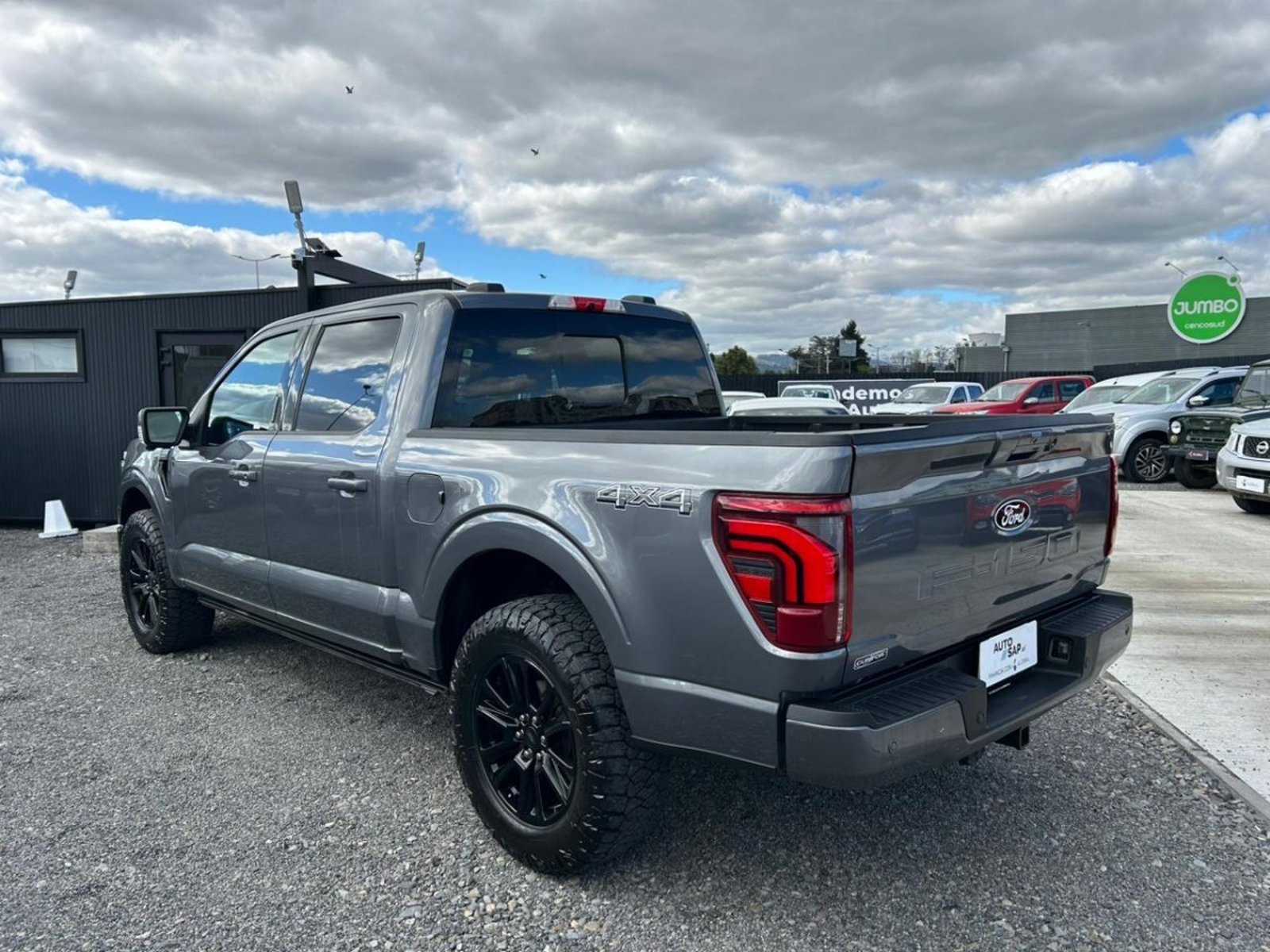 Ford F-150 PLATINIUM 4X4 3.5 AUT 2024 - Imagen 6 de 10