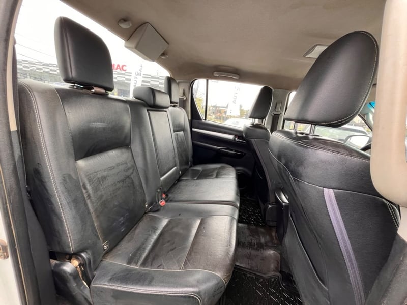Toyota HILUX SRV 4X4 2.8 2017 - Imagen 9 de 10