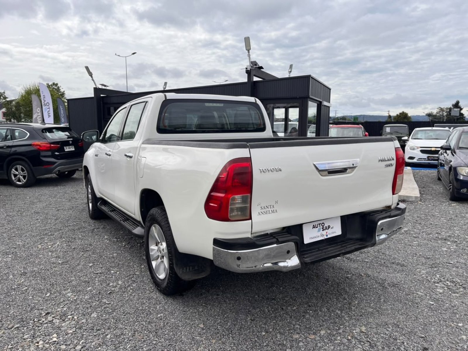 Toyota HILUX SRV 4X4 2.8 2017 - Foto 4 de 10