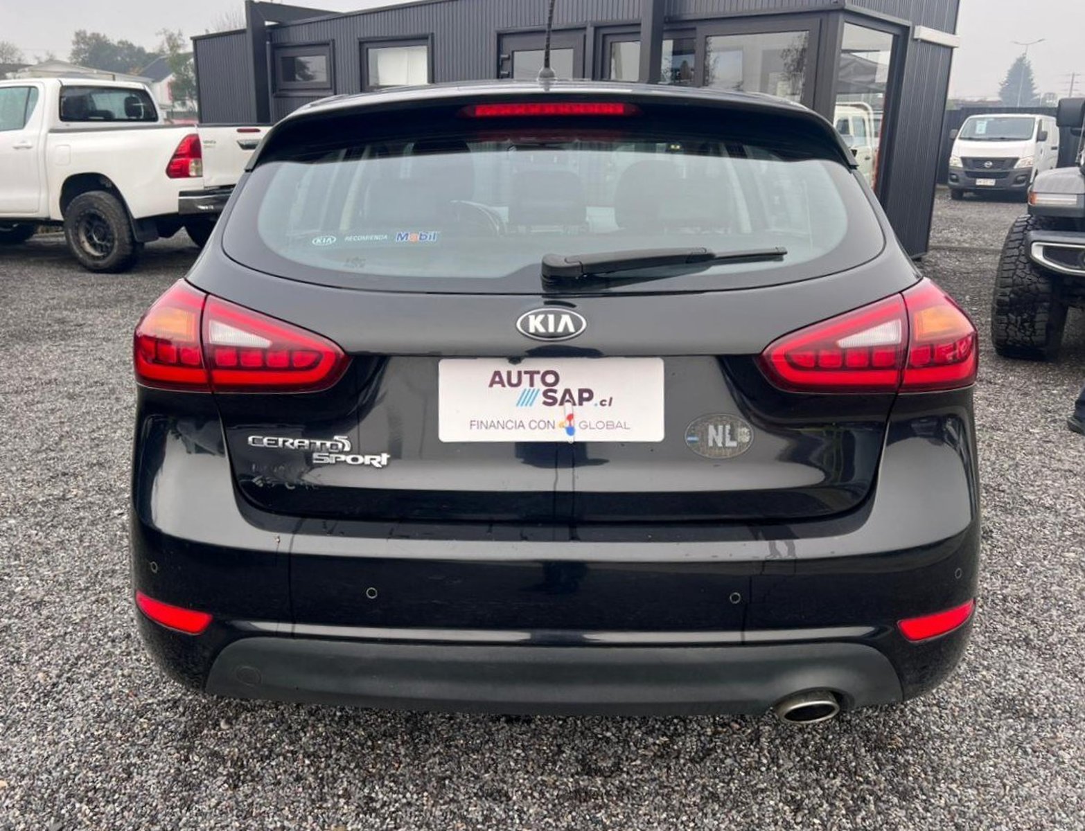 Kia CERATO 5 SX SPORT 2.0 MT 2016 - Imagen 6 de 10