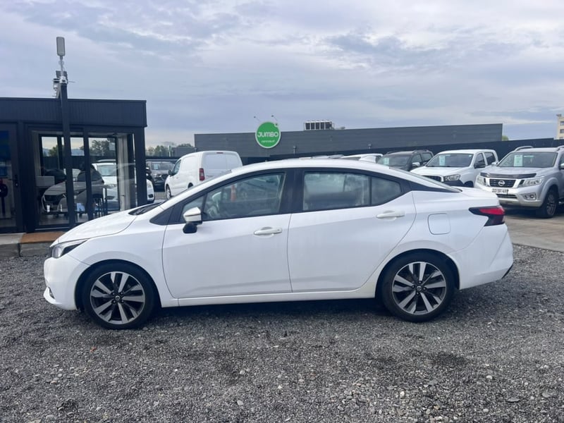 Nissan VERSA EXCLUSIVE 1.6 AUT 2020 - Imagen 7 de 10