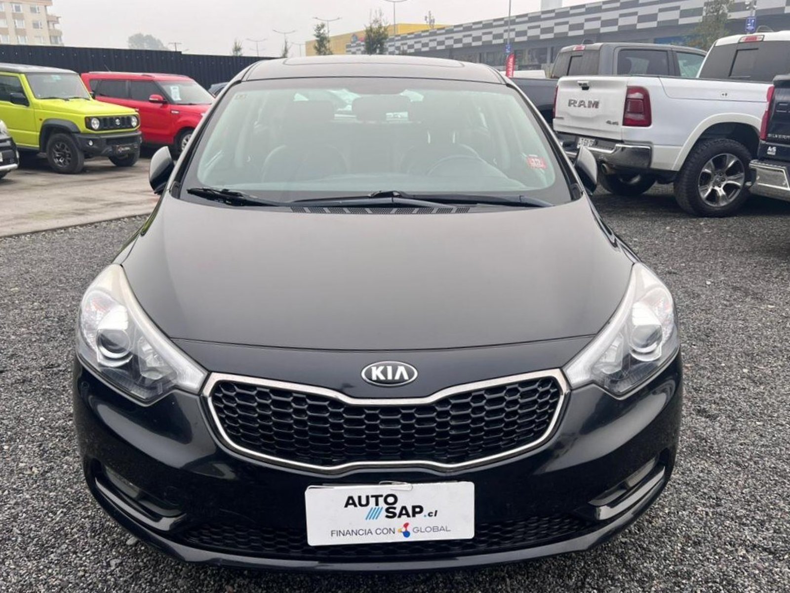 Kia CERATO 5 SX SPORT 2.0 MT 2016 - Foto 2 de 10