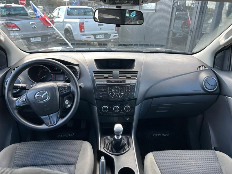 Mazda BT-50 DOHC DCAB 2.2 MT 2022 - Imagen 9 de 10