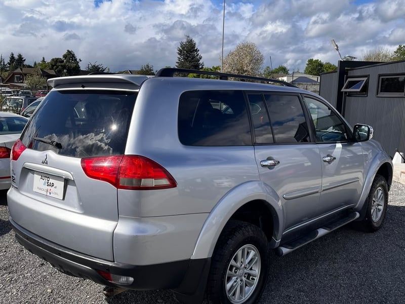 Mitsubishi MONTERO SPORT G2 2.5 AUT 2015 - Imagen 5 de 10