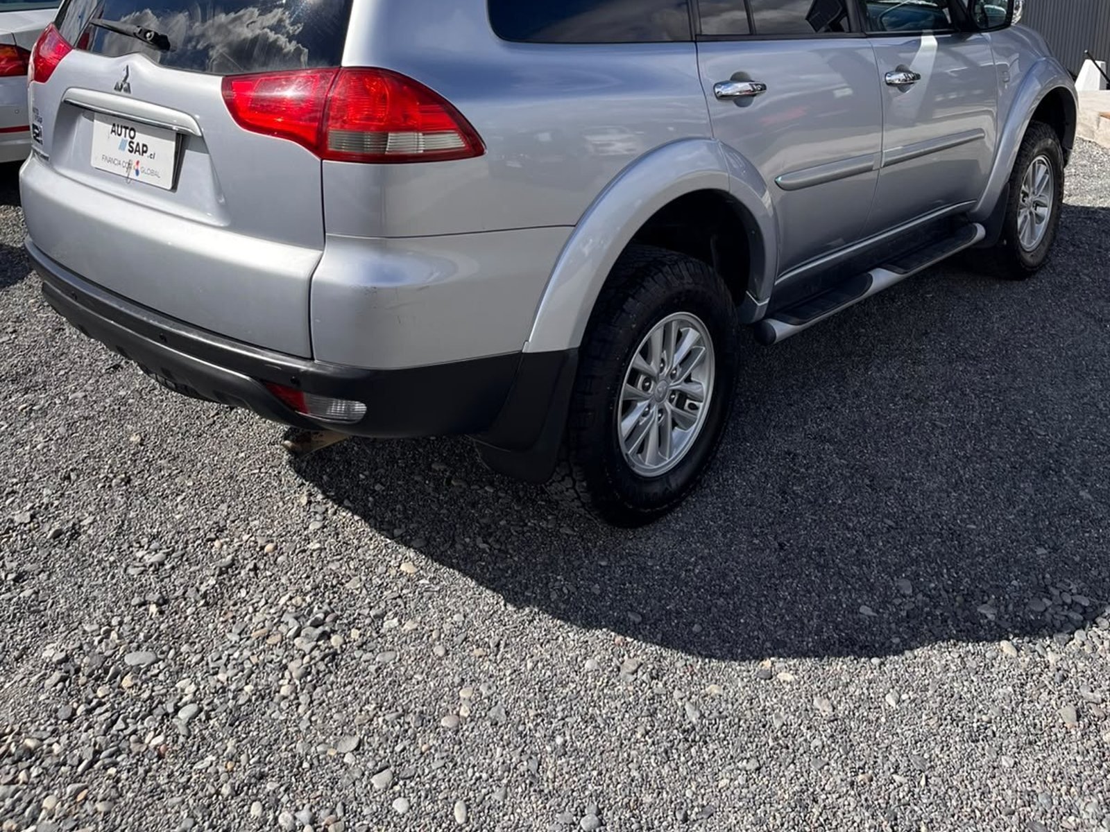 Mitsubishi MONTERO SPORT G2 2.5 AUT 2015 - Foto 5 de 10
