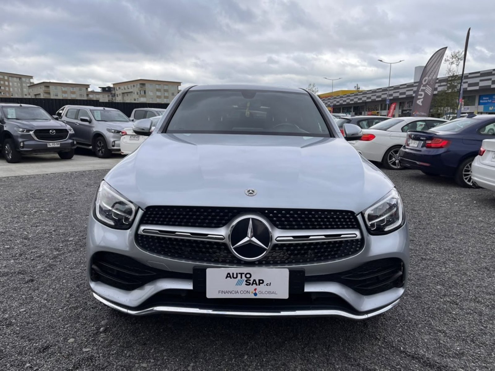 Mercedes-Benz GLC 300 2022 - Foto 2 de 10