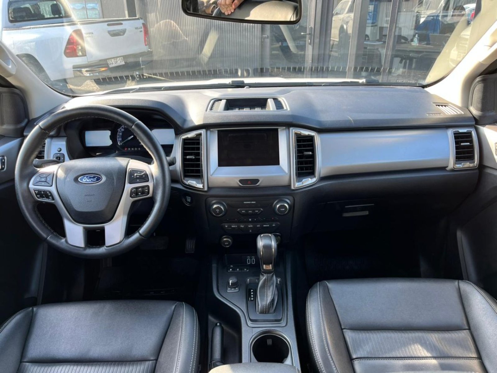 Ford RANGER RANGER DSL LIMITED 3.2L 2023 - Imagen 9 de 10
