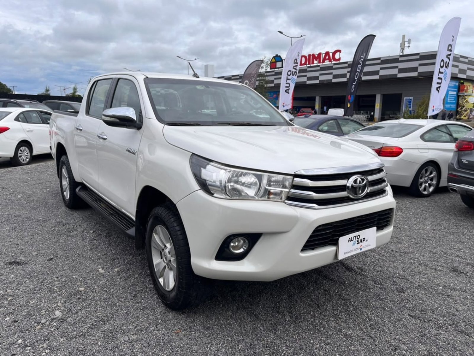Toyota HILUX SRV 4X4 2.8 2017 - Foto 2 de 10