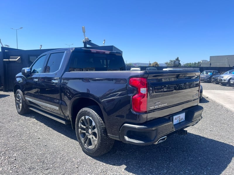 Chevrolet SILVERADO 4X4 3.0 L AUT 2025 - Imagen 8 de 10