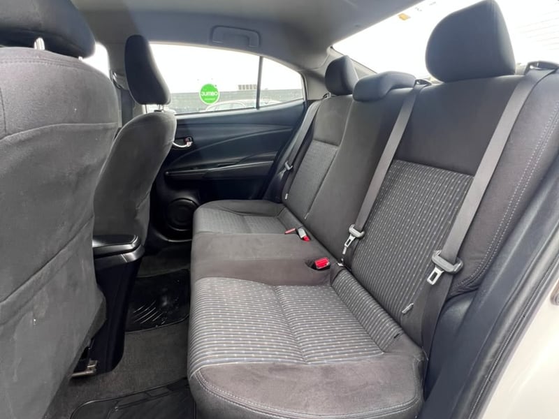 Toyota YARIS SEDAN 1.5 AUT 2019 - Imagen 8 de 10